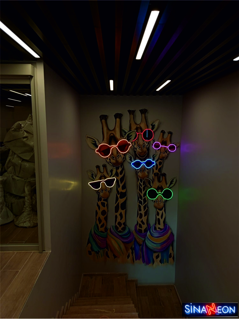 duvara neon sign uygulaması