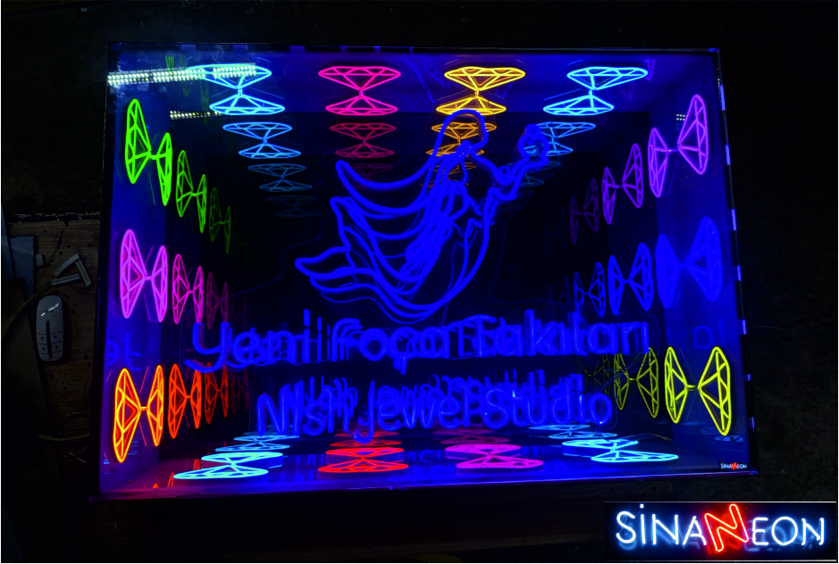 sonsuz ayna neon led uygulaması